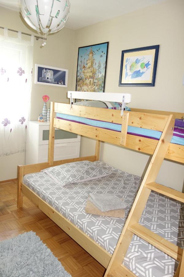 Nice Sunny Apartment بولا المظهر الخارجي الصورة