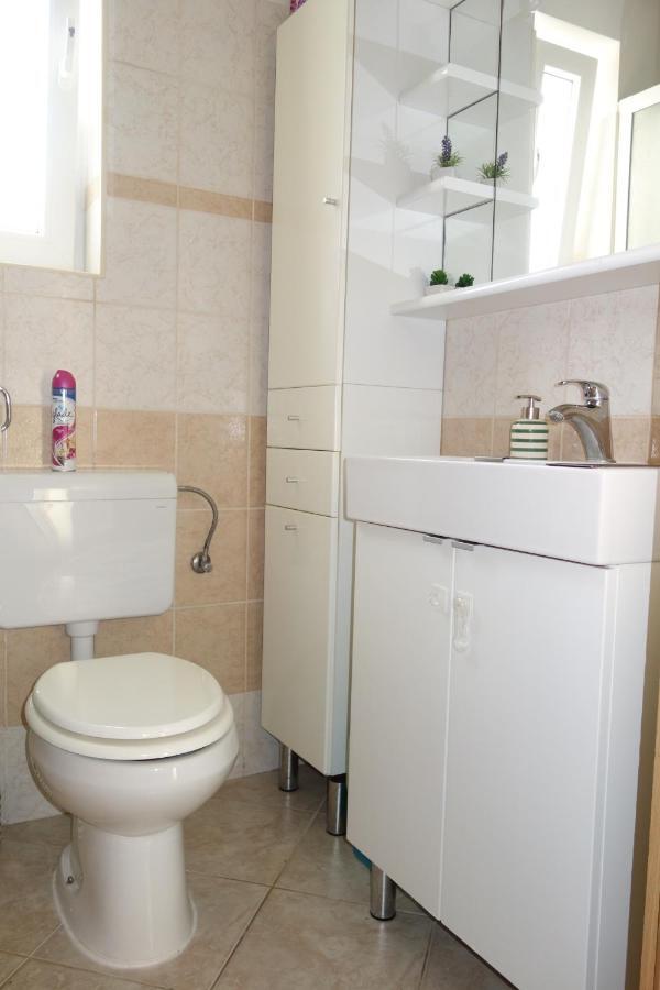 Nice Sunny Apartment بولا المظهر الخارجي الصورة